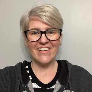 Meet your Posher, Jeni N